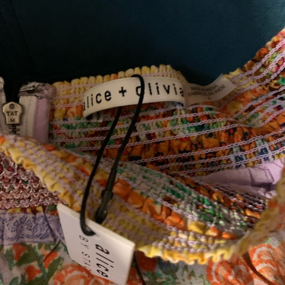 Alice + Olivia Jojo tiered Mini Skirt, floral🌺multicolored size 6 NWT✨ - Picture 4 of 8